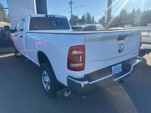 2024 RAM 2500 Tradesman Crew Cab 4x4 8' Box