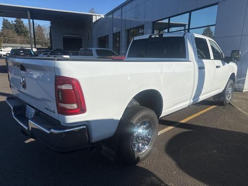 2024 RAM 2500 Tradesman Crew Cab 4x4 8' Box