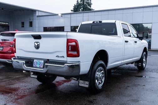 2024 RAM 2500 Tradesman Crew Cab 4x4 8' Box