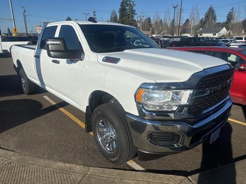 2024 RAM 2500 Tradesman Crew Cab 4x4 8' Box