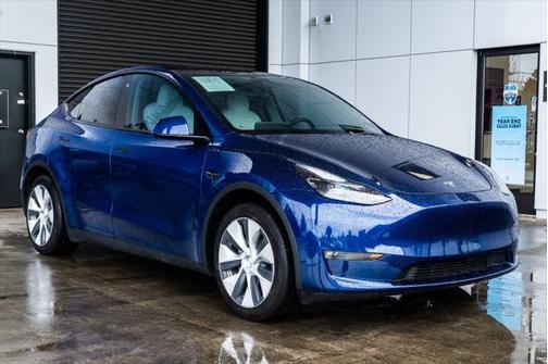 2023 Tesla Model Y Long Range Dual Motor All-Wheel Drive