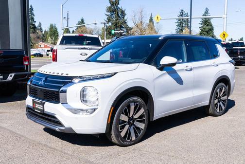 White Diamond With Black Roof 2026 Mitsubishi Outlander SEL 1.5T S-AWC