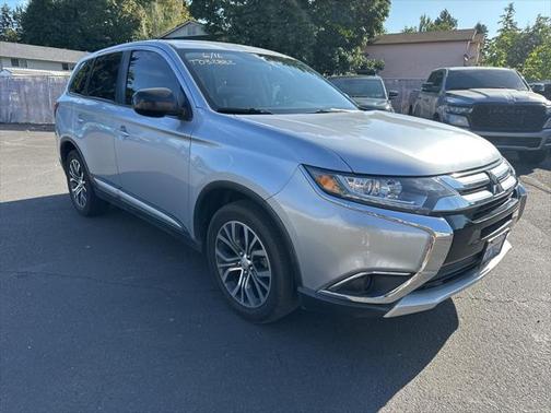 2016 Mitsubishi Outlander SE