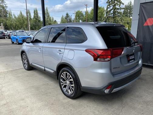 2016 Mitsubishi Outlander SE