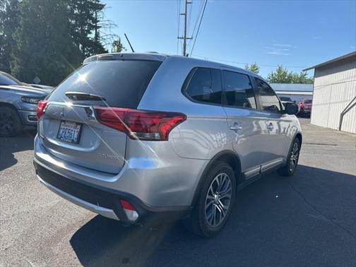 2016 Mitsubishi Outlander SE