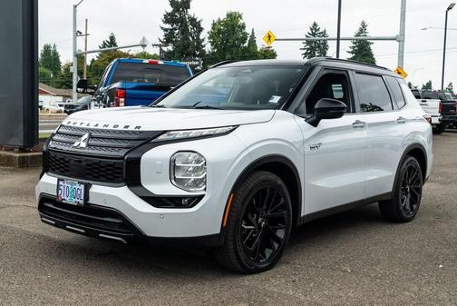 2025 Mitsubishi Outlander PHEV SEL