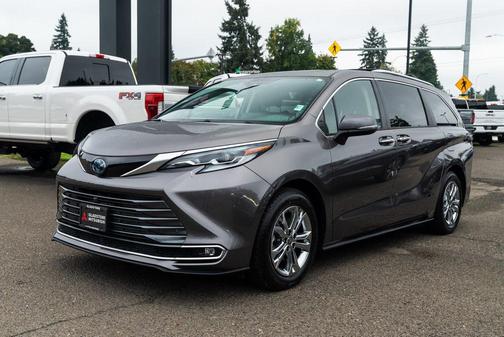 2022 Toyota Sienna Platinum 7 Passenger