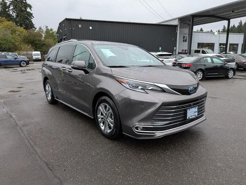 2022 Toyota Sienna Platinum 7 Passenger