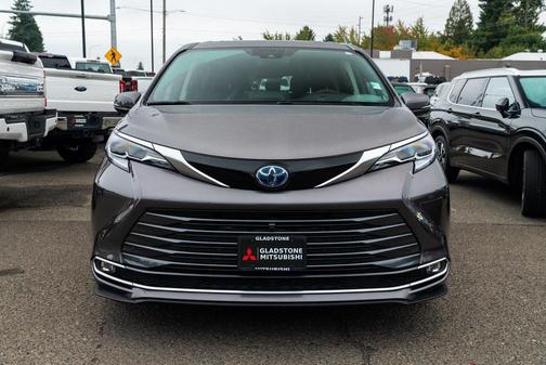 2022 Toyota Sienna Platinum 7 Passenger