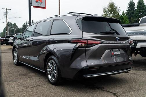 2022 Toyota Sienna Platinum 7 Passenger