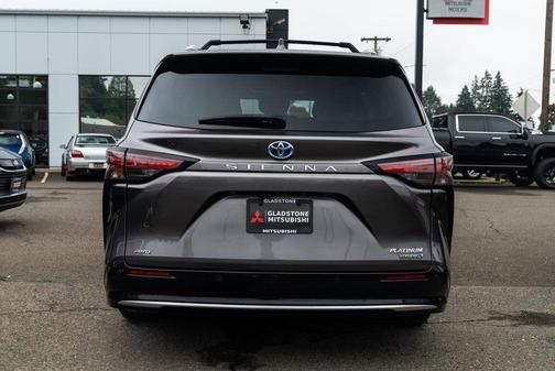 2022 Toyota Sienna Platinum 7 Passenger