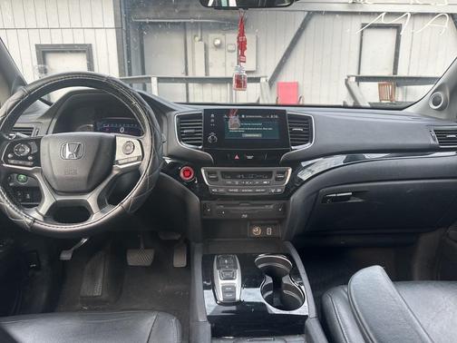 2019 Honda Pilot Touring 8-Passenger