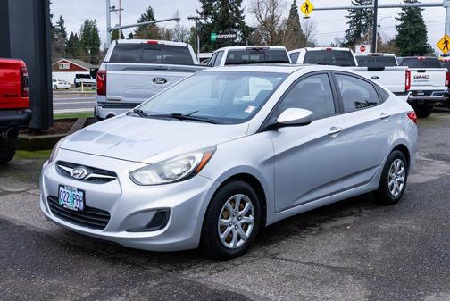 Ironman Silver Metallic 2014 Hyundai Accent GLS