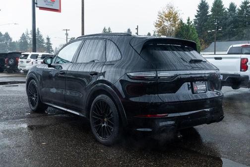 2021 Porsche Cayenne GTS