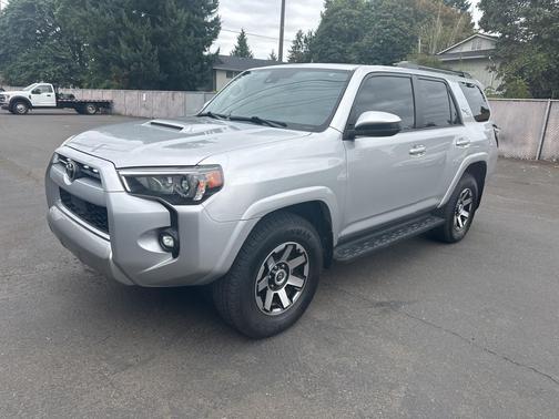 2022 Toyota 4Runner TRD Off Road