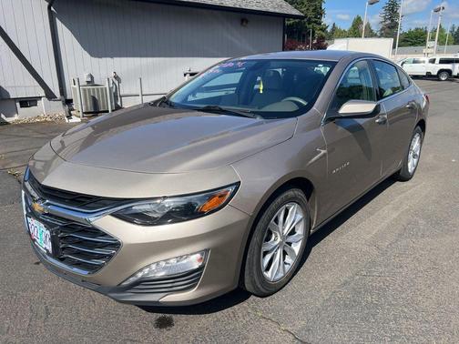 Mineral Gray Metallic 2022 Chevrolet Malibu FWD LT
