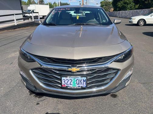 Mineral Gray Metallic 2022 Chevrolet Malibu FWD LT