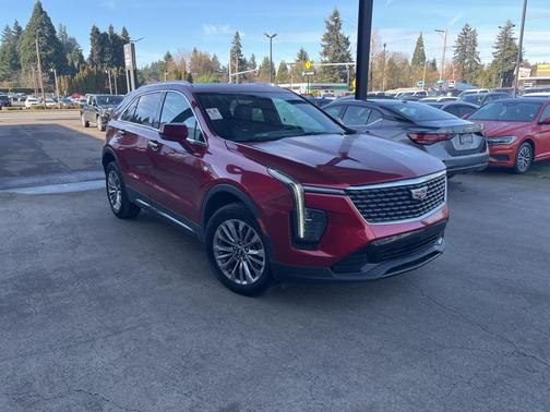 2023 Cadillac XT4 Premium Luxury