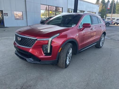 2023 Cadillac XT4 Premium Luxury