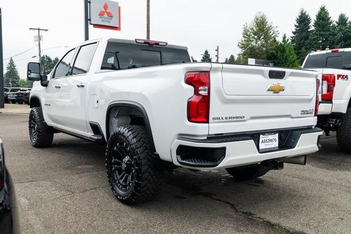 2023 Chevrolet Silverado 2500 High Country