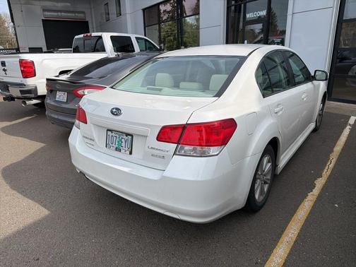 2011 Subaru Legacy Premium