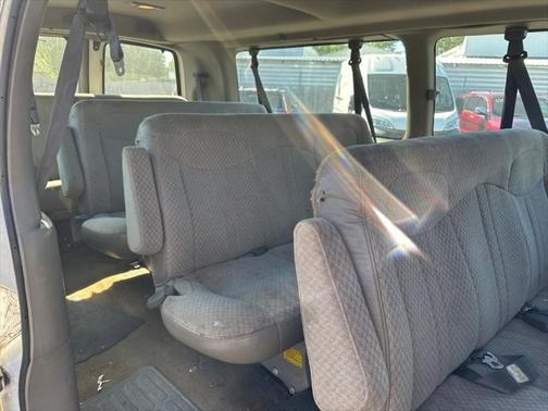 2001 Chevrolet Express 3500 Base