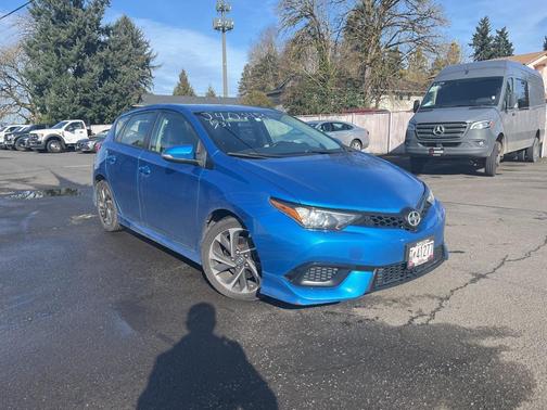 2016 Scion iM 5dr HB CVT (Natl)