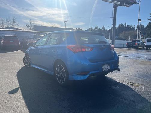 2016 Scion iM 5dr HB CVT (Natl)