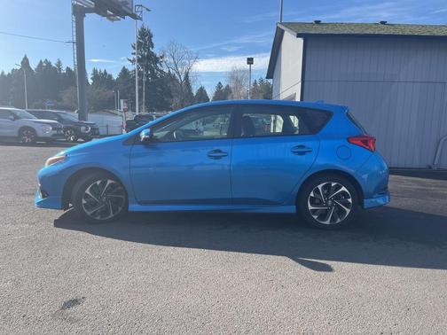 2016 Scion iM 5dr HB CVT (Natl)
