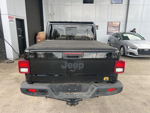 Black Clearcoat 2025 Jeep Gladiator High Tide