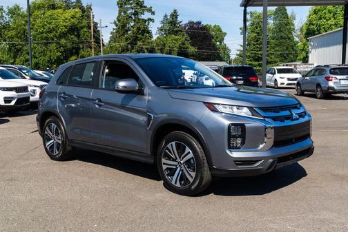 Mercury Gray Metallic 2026 Mitsubishi Outlander Sport SE