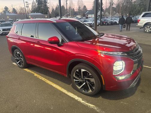 2022 Mitsubishi Outlander SEL 2.5 2WD