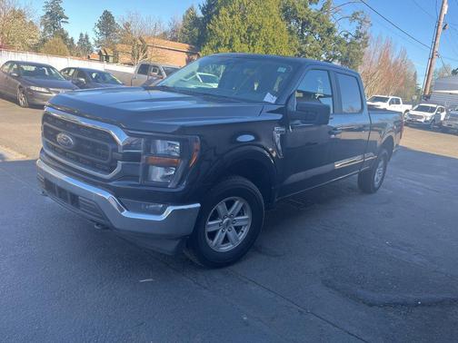 Agate Black Metallic 2023 Ford F-150 XLT