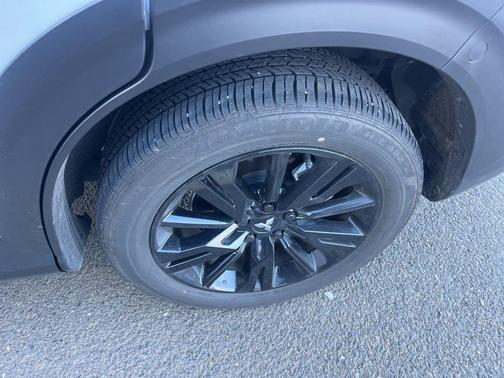 White Diamond 2024 Mitsubishi Eclipse Cross Black Edition