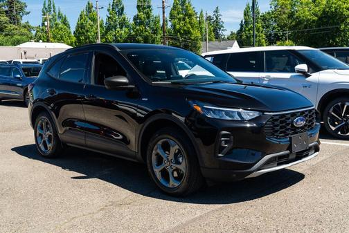 Agate Black Metallic 2025 Ford Escape ST-Line Select