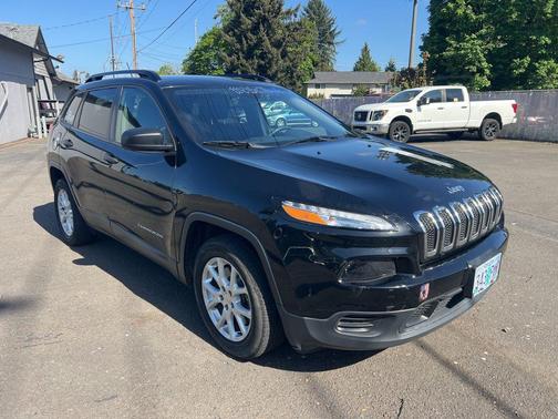Diamond Black Crystal Pearlcoat 2017 Jeep Cherokee Sport