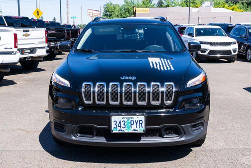 Diamond Black Crystal Pearlcoat 2017 Jeep Cherokee Sport