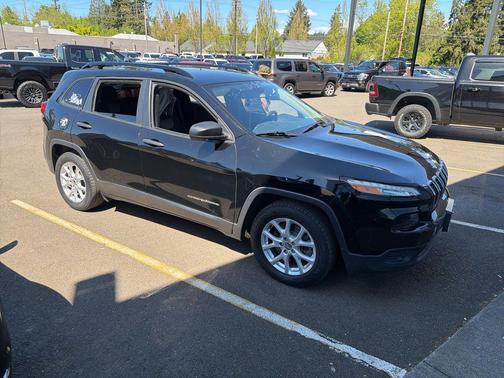 Diamond Black Crystal Pearlcoat 2017 Jeep Cherokee Sport
