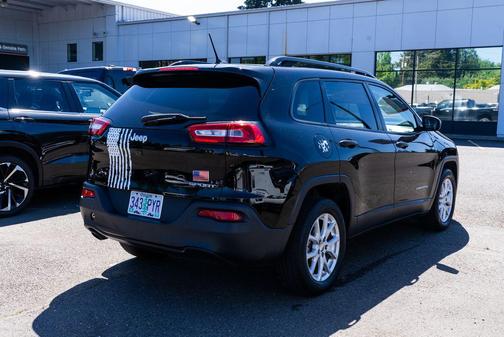 Diamond Black Crystal Pearlcoat 2017 Jeep Cherokee Sport