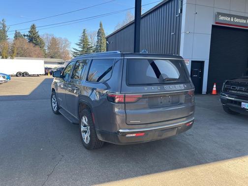 Baltic Gray Metallic Clearcoat 2022 Jeep Wagoneer Series II 4x4