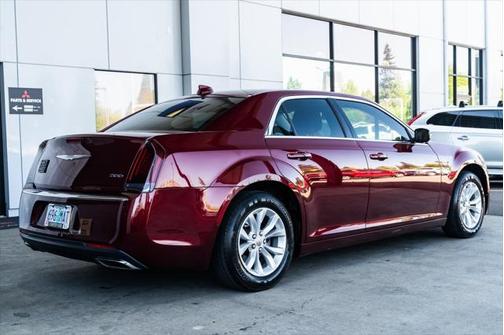 2015 Chrysler 300 Limited