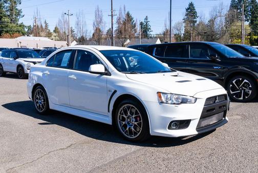 Wicked White 2013 Mitsubishi Lancer Evolution MR