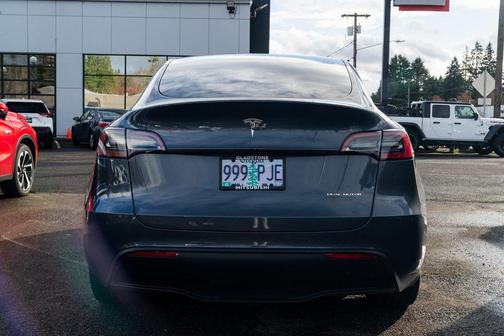 2023 Tesla Model Y Long Range Dual Motor All-Wheel Drive