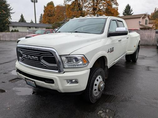 2017 RAM 3500 Limited Mega Cab 4x4 6'4' Box
