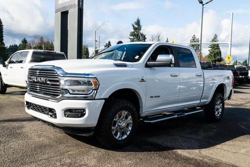 2022 RAM 2500 Laramie Crew Cab 4x4 6'4' Box