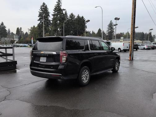 2021 Chevrolet Suburban LT