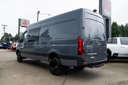 2023 Mercedes-Benz Sprinter 3500XD Crew 170 in. WB