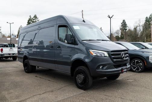 2023 Mercedes-Benz Sprinter 3500XD Crew 170 in. WB