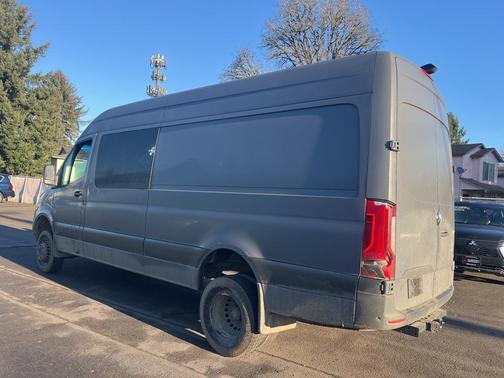 2023 Mercedes-Benz Sprinter 3500XD Crew 170 in. WB