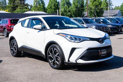 Blizzard Pearl 2021 Toyota C-HR XLE